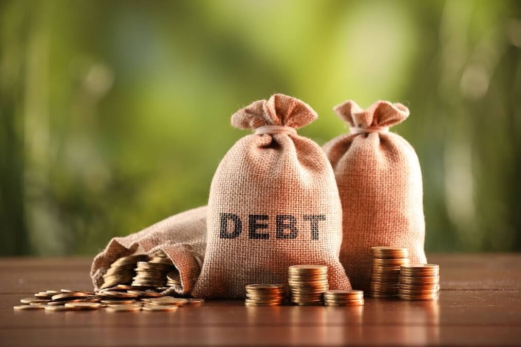 Should You Pay Off Debt Before Investing in Assets?